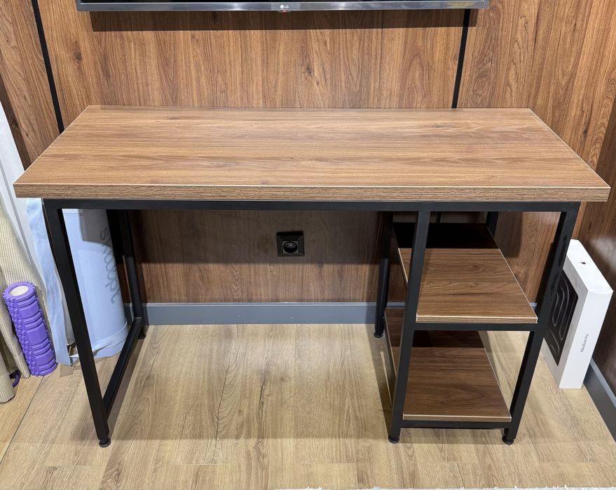 Стол компьютерный / рабочий