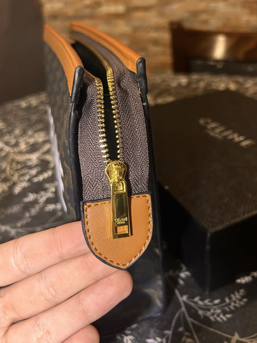 Celine Чантичка/Pouch Чисто Нова с Кутия