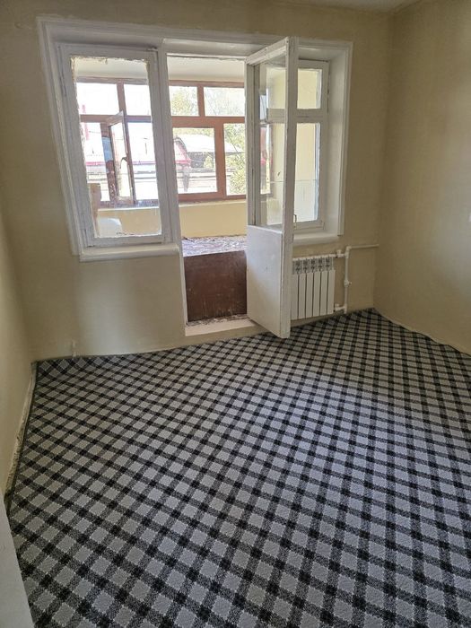 Sagdiyana Parij orqasida 2 xonalik uy