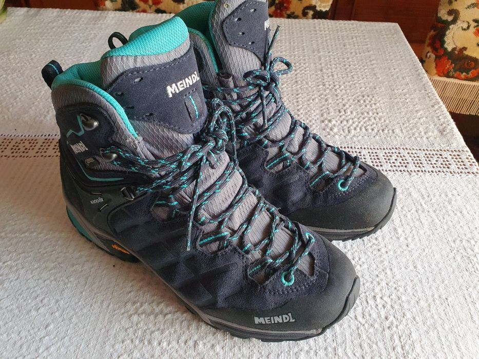 Bocanci, ghete de drumeție Meindl nr 38-39