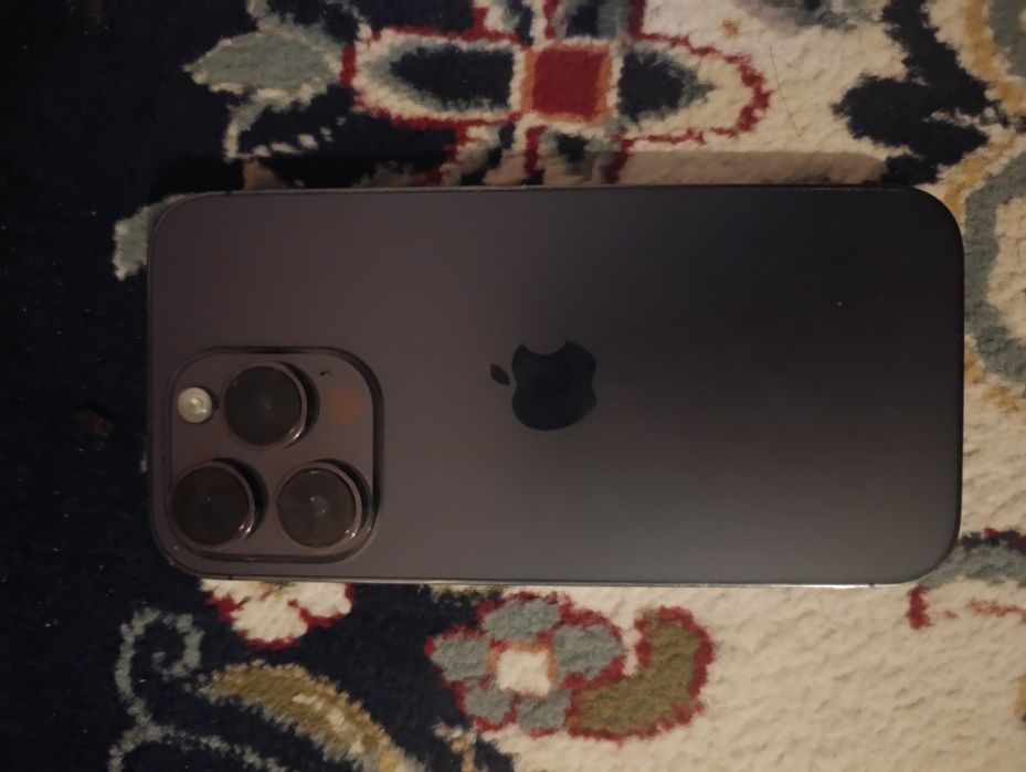 iPhone 14 pro   .