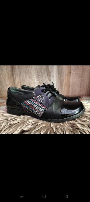 Vând pantofi dama piele