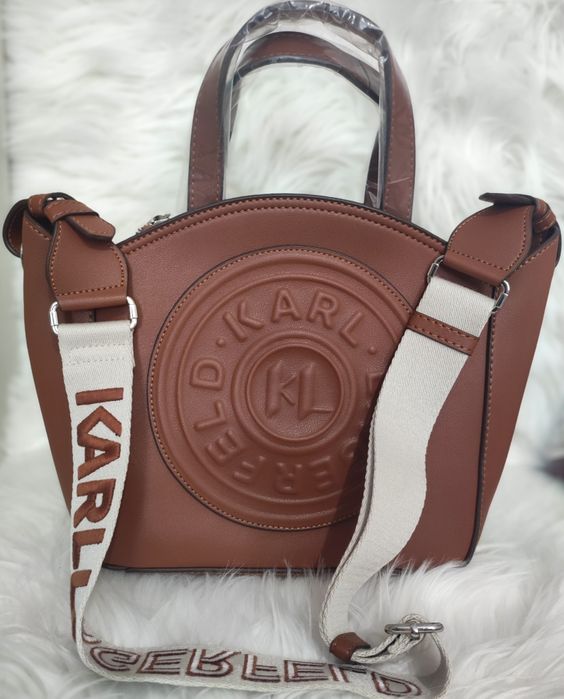 Дамски чанти Karl Lagerfeld. Високо качество