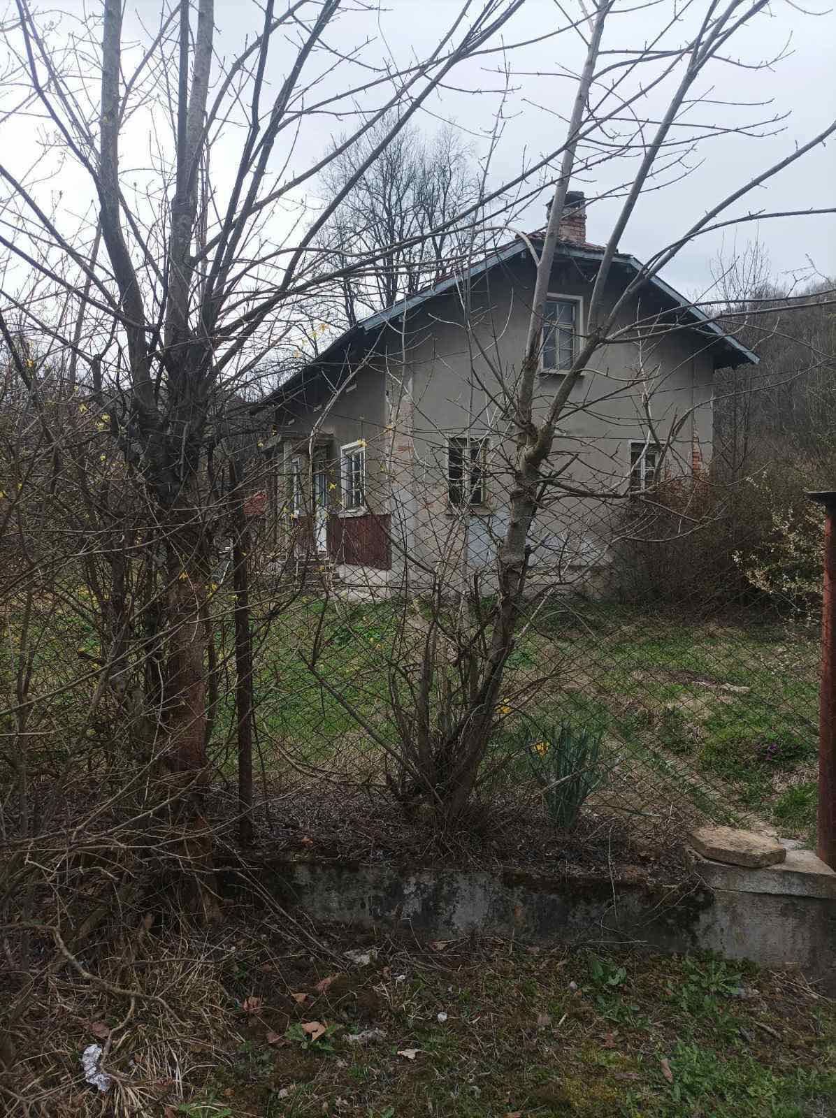 Продавам къща в гр Габрово квартал Радецки
