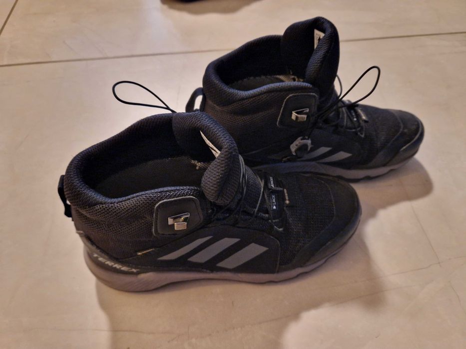 Bocanci Adidas Goretex, 37.5