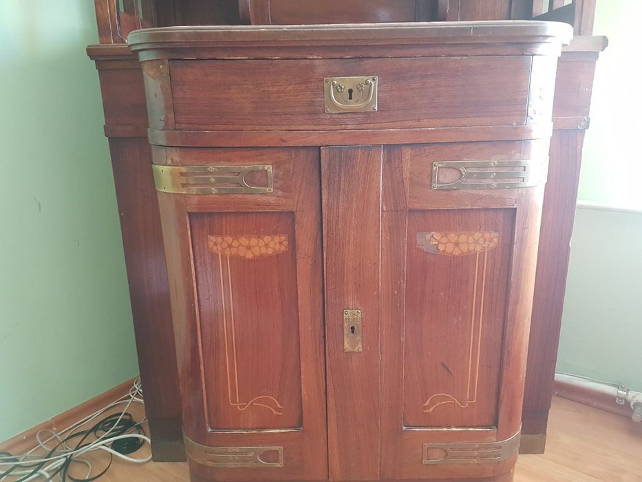 Scrin din lemn de trandafir cu oglinda de cristal