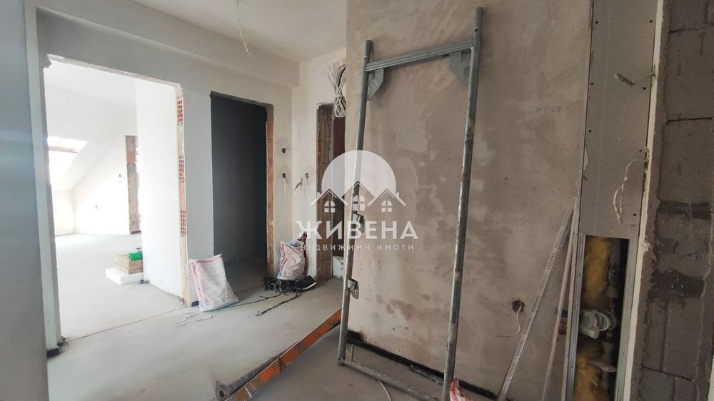 3-стаен апартамент, преди Акт 15, Базар Левски, площ 97 кв.м