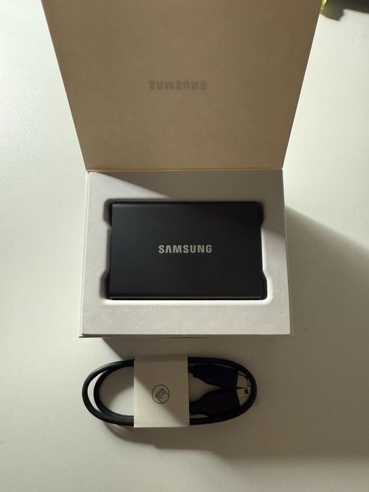 Samsung SSD T7 на 1 Террабайт