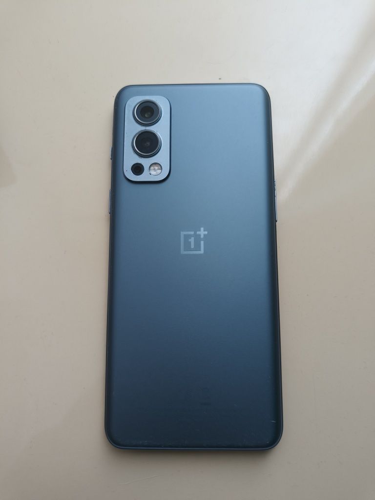 Vând One Plus Nord 2 5G