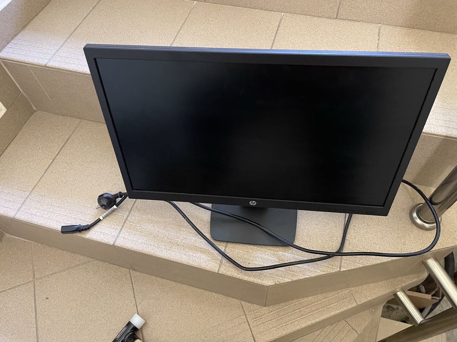 Монитор HP 21,5 инча, 2021