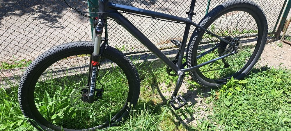 Vind bicicleta în perfecta stare de funcționare