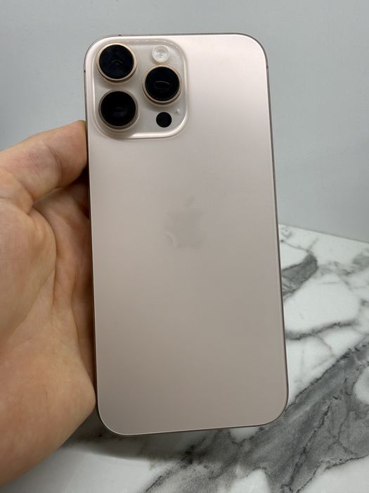 iPhone 16 pro max 256GB desert titan