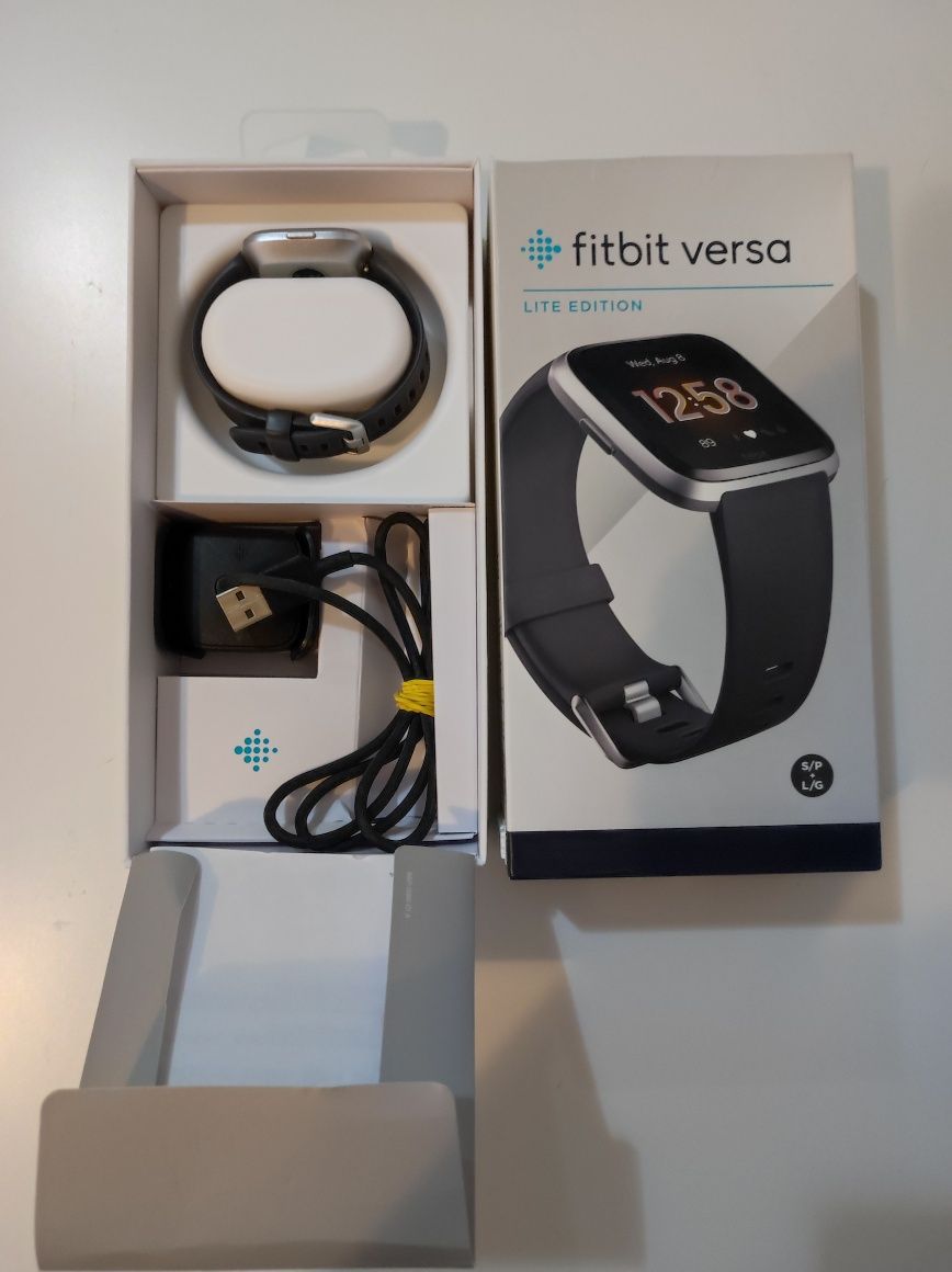 Fitbit Versa Lite Edition Full Box