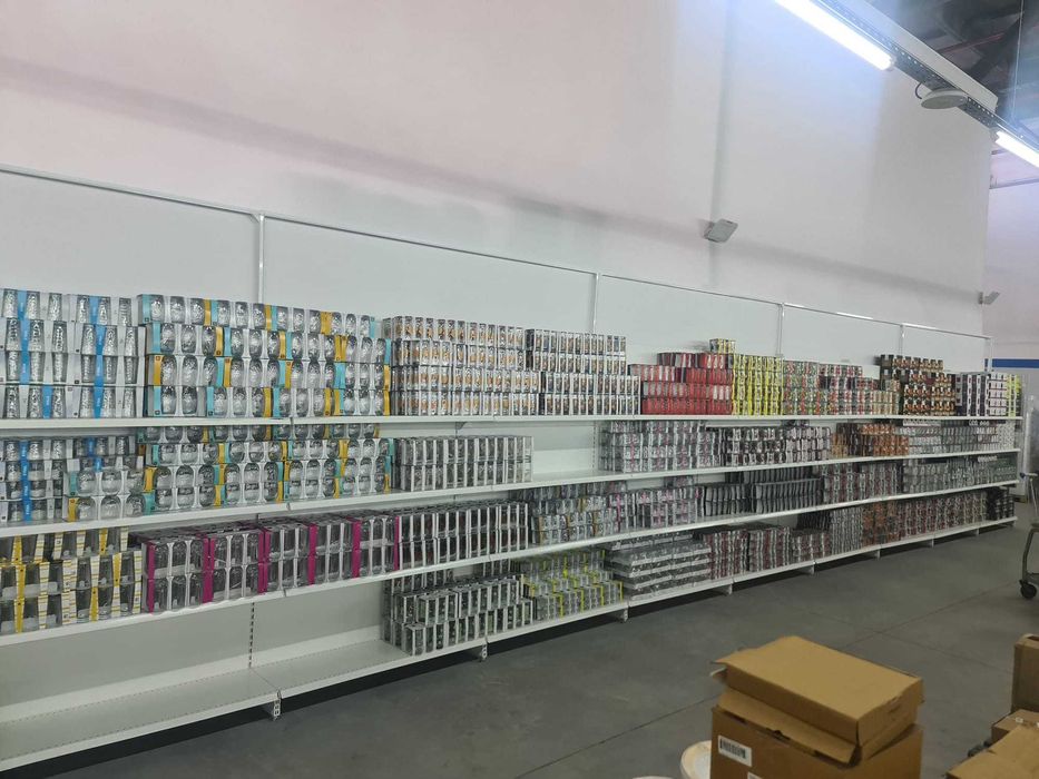 Rafturi pentru magazin