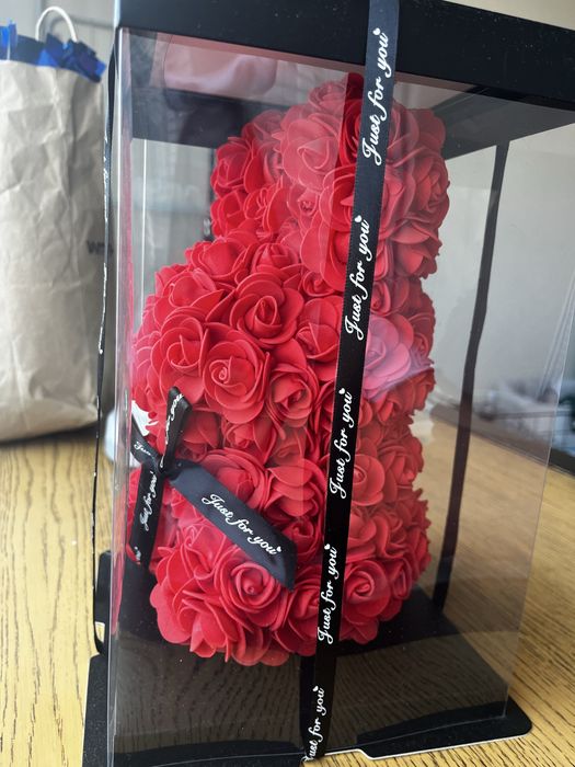 Мече с вечни розички