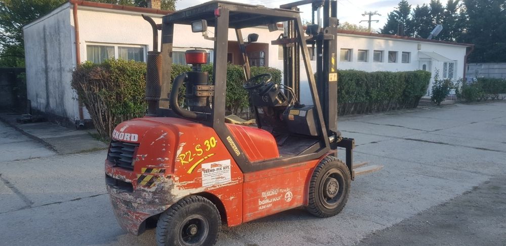 Stivuitor Balkancar Record 2 R30 - 2006 - de 3 tone - Diesel