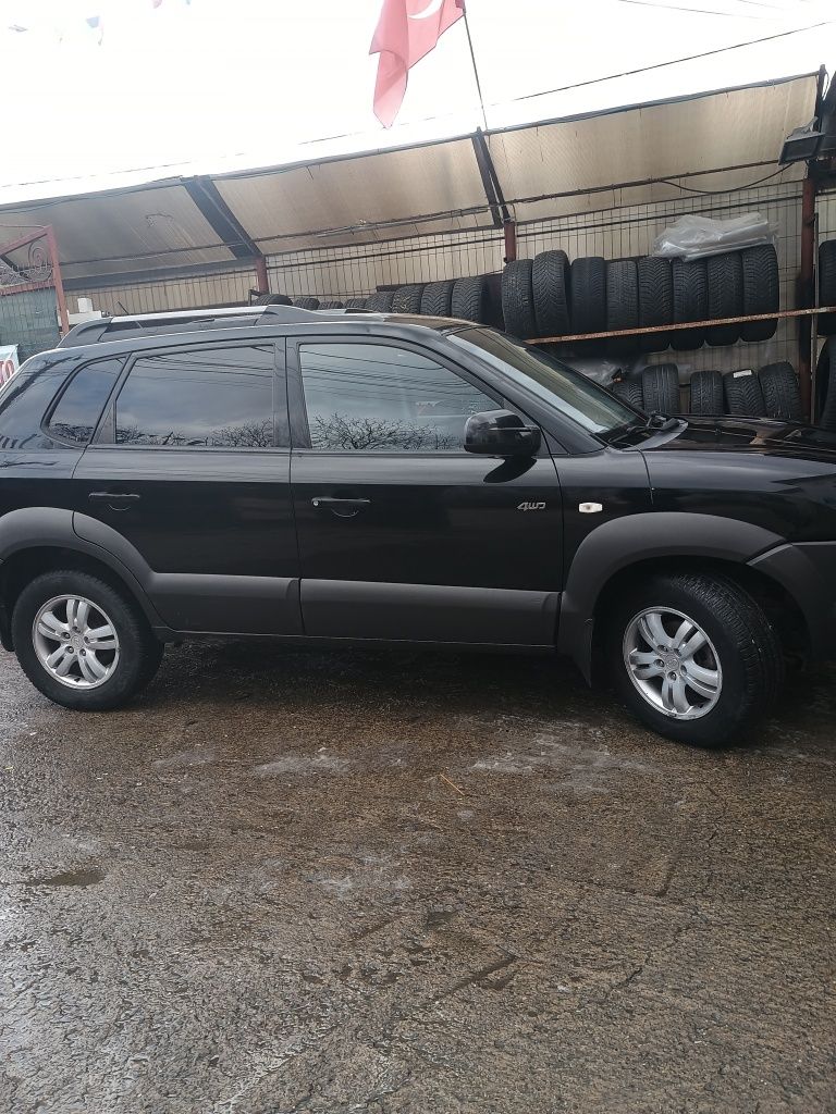 Hyundai Tucson an 2008