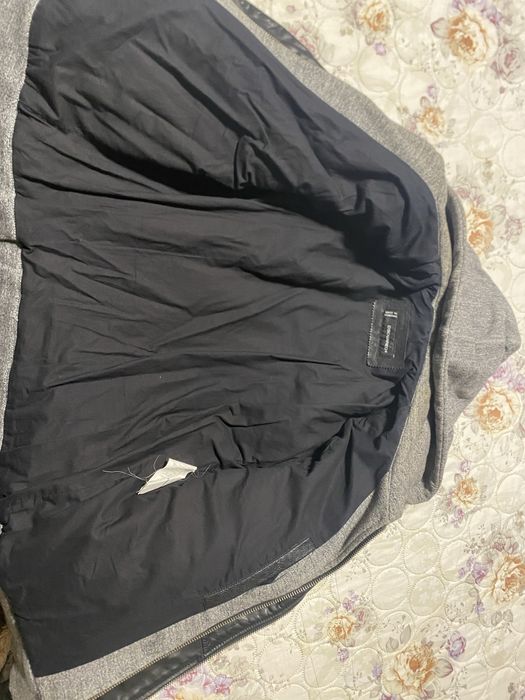 Vand geaca dsquared2 din piele