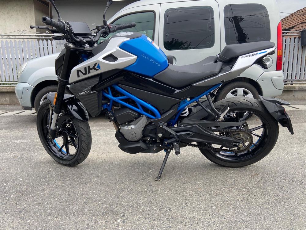 Motocicleta Naked CF Moto 300NK 300cm 2023 cu ABS, injectie