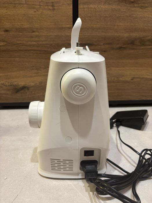 Шевна машина Singer m320l