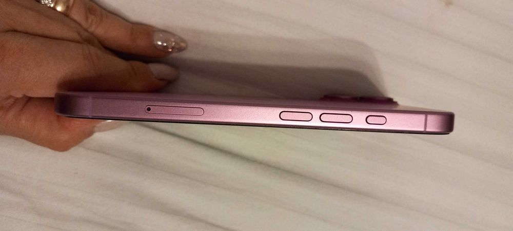 Vand I phone 16 roz perfecta stare 256GB,nou