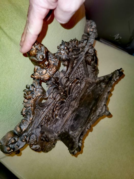 Антикварна чиния духано стъкло ръчно рисувано дизайнер Пеги Кар супер