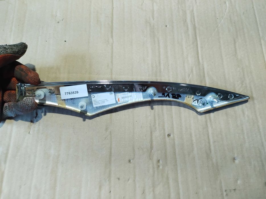 Декоративна Лайсна Задна Лява Врата Mercedes E class W211 V6 Tmodel