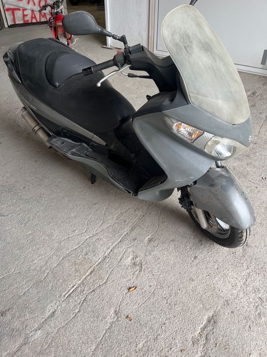 Suzuki burgman 200