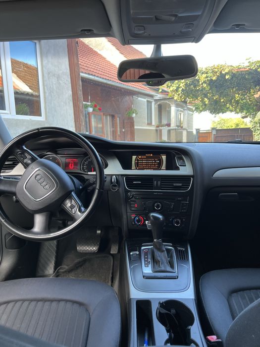 Audi A4 B8 2.0 143 cp