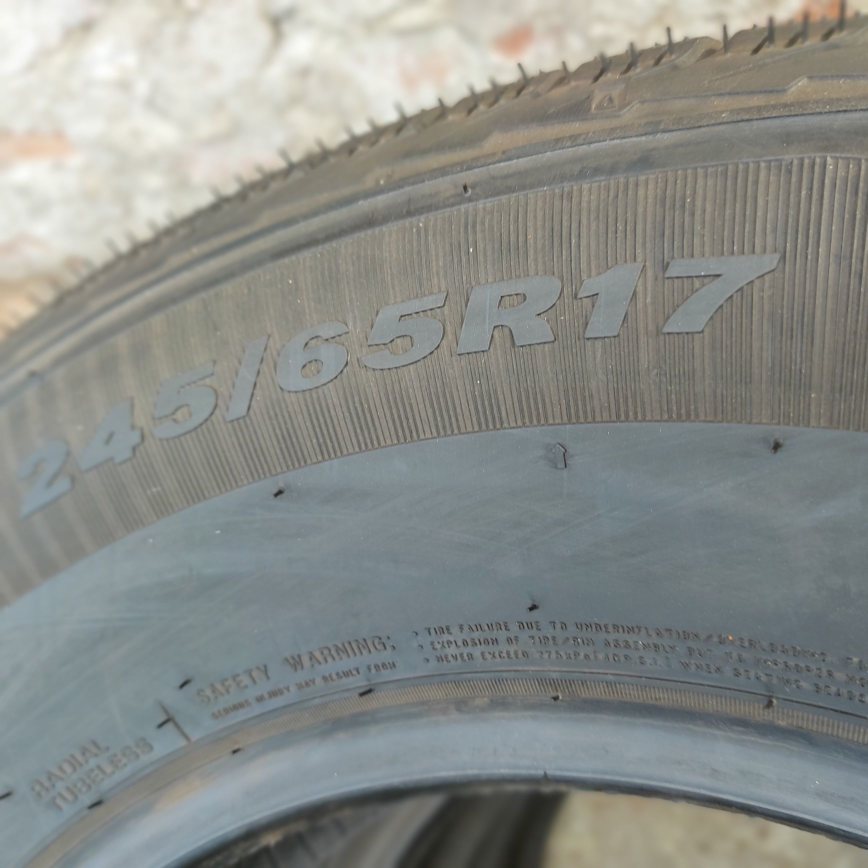 245/65/17"Nexen 3бр.гуми нови