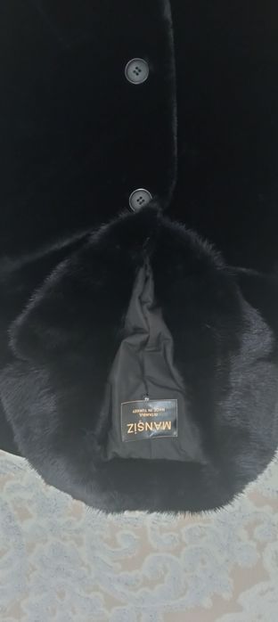Продам срочнооо Импортную дублёнку  Мутон ..ворот норкоаый