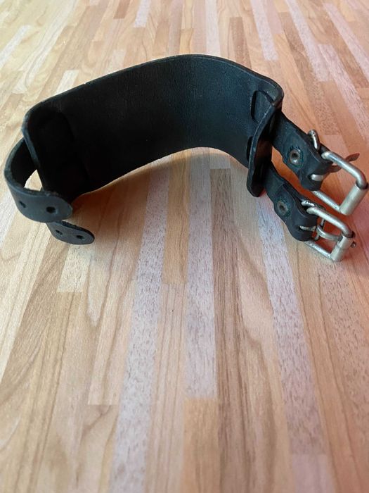 Bratara de piele barbateasca