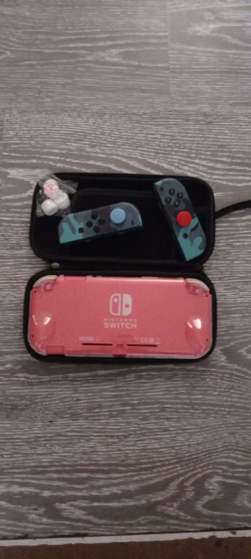 Продам switch lite прошитый полный комплект