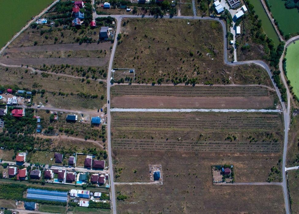 Branesti vanzare terenuri 764/1000mp CU UTILITATI langa lac si padure