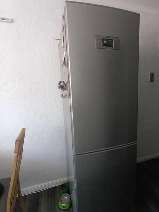 Холодильник двухкамерный