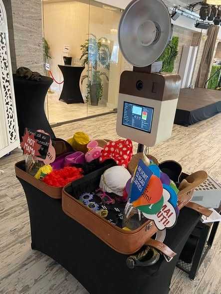 Inchiriere cabina foto / PhotoBooth