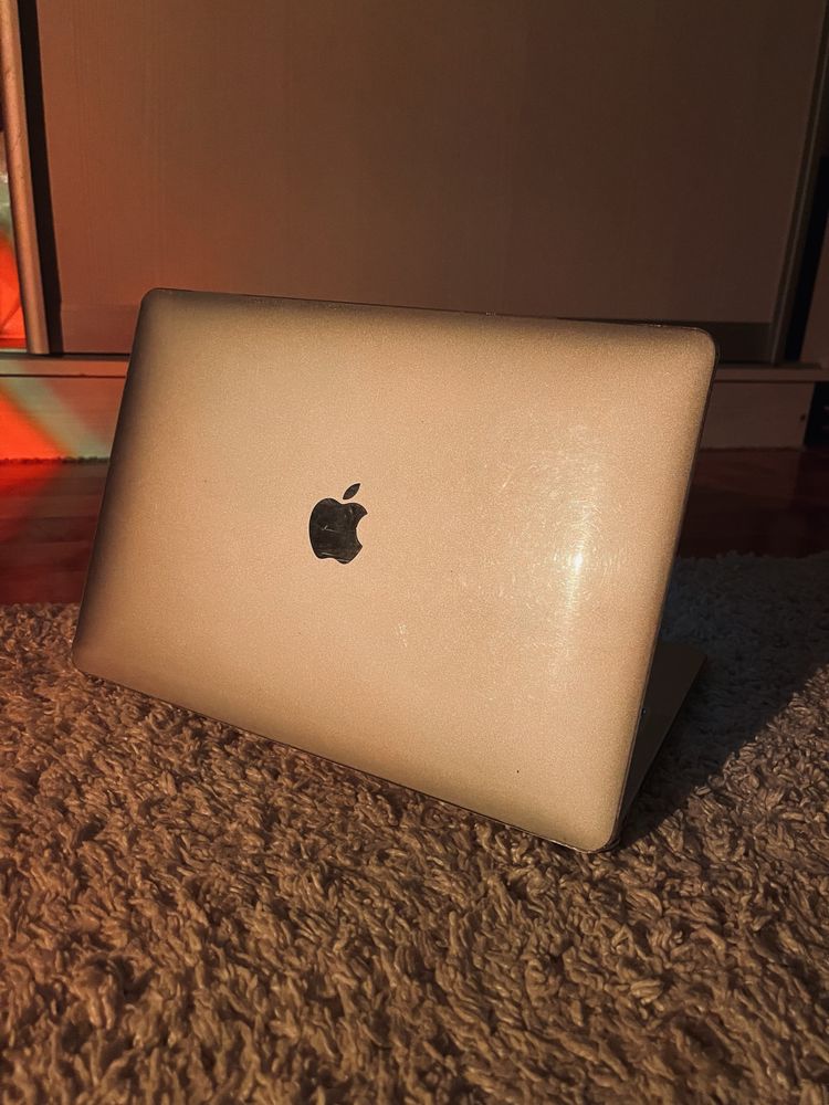 MacBook Air 13 (2020, M1)