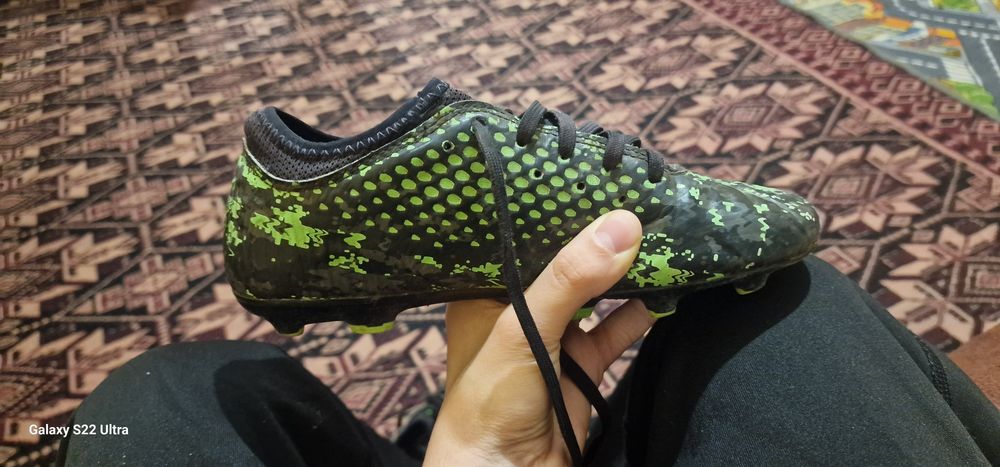 Бутонки на пума 36  37 номер не съм точно сигурен но са един от тези Н