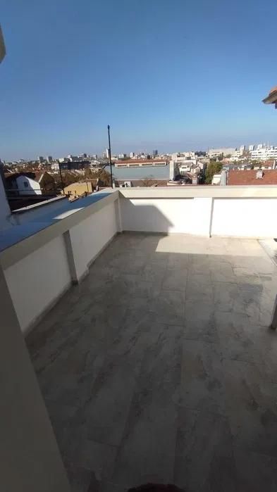 Дава се под наем Тристаен апартамент в Пловдив, Център - 120 кв.м за 775 € - Снимка #6