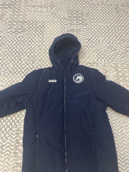 Продам куртку Jako