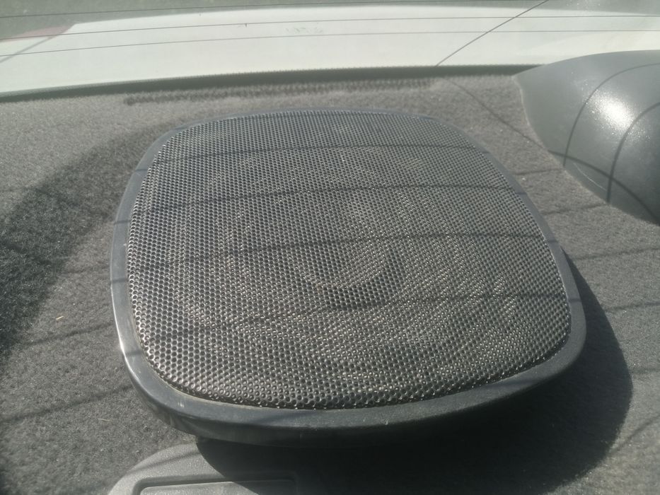 Магнитафон некся 2 Ники калонкалари билан бирга сотилади срочно