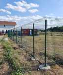 Garduri și porți imprejmuiri terenuri 
Menționăm că ne deplasam ori un