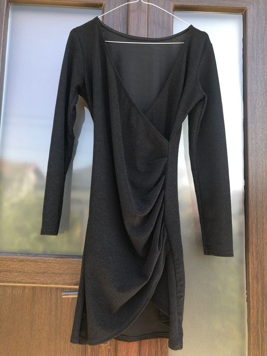 Vand rochița superba!