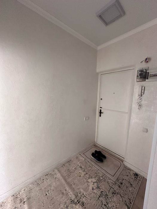 продется 1комнатная квартира на 3этаже тёплая,уютная,светлая.