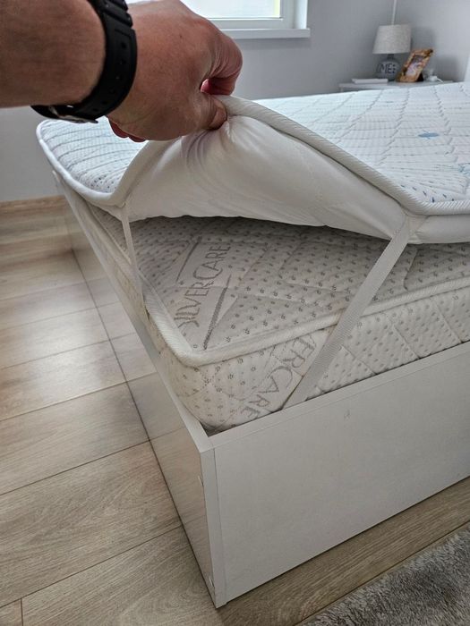 Спалня в бял цвят