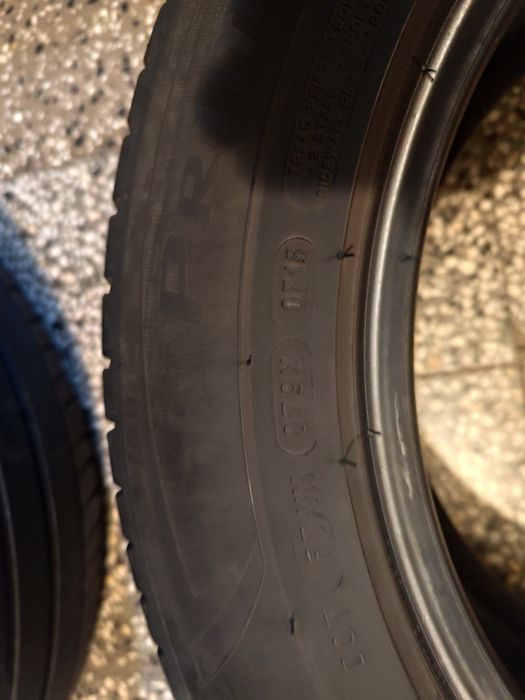 Две гуми Michelin 215/55/16 за 35