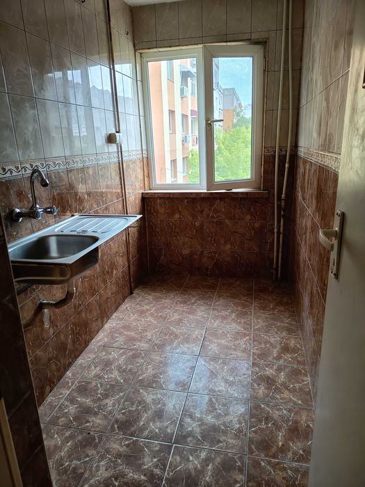 2 camere Craiovita 200 euro.