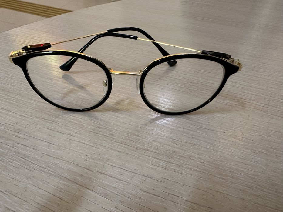 Продам очки почти новые