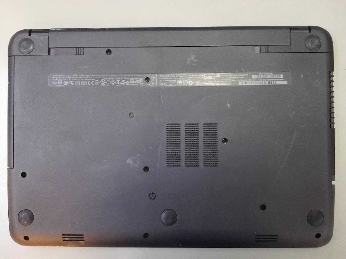 Laptop HP 15-r020sq