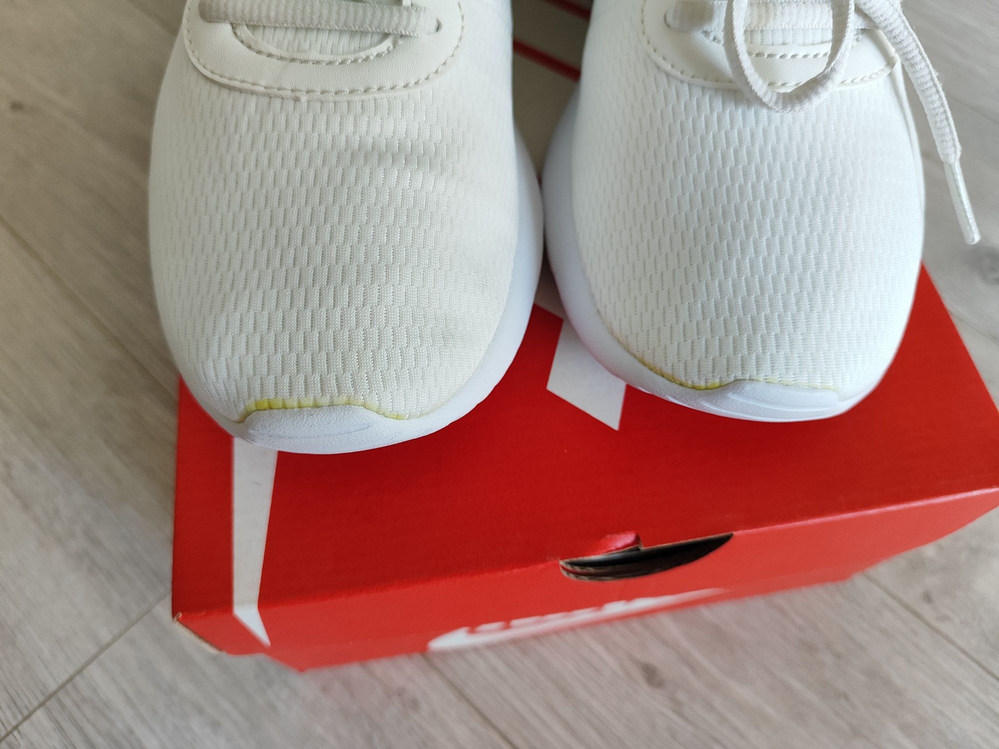 Дамски маратонки 36,5 номер Nike Tanjun